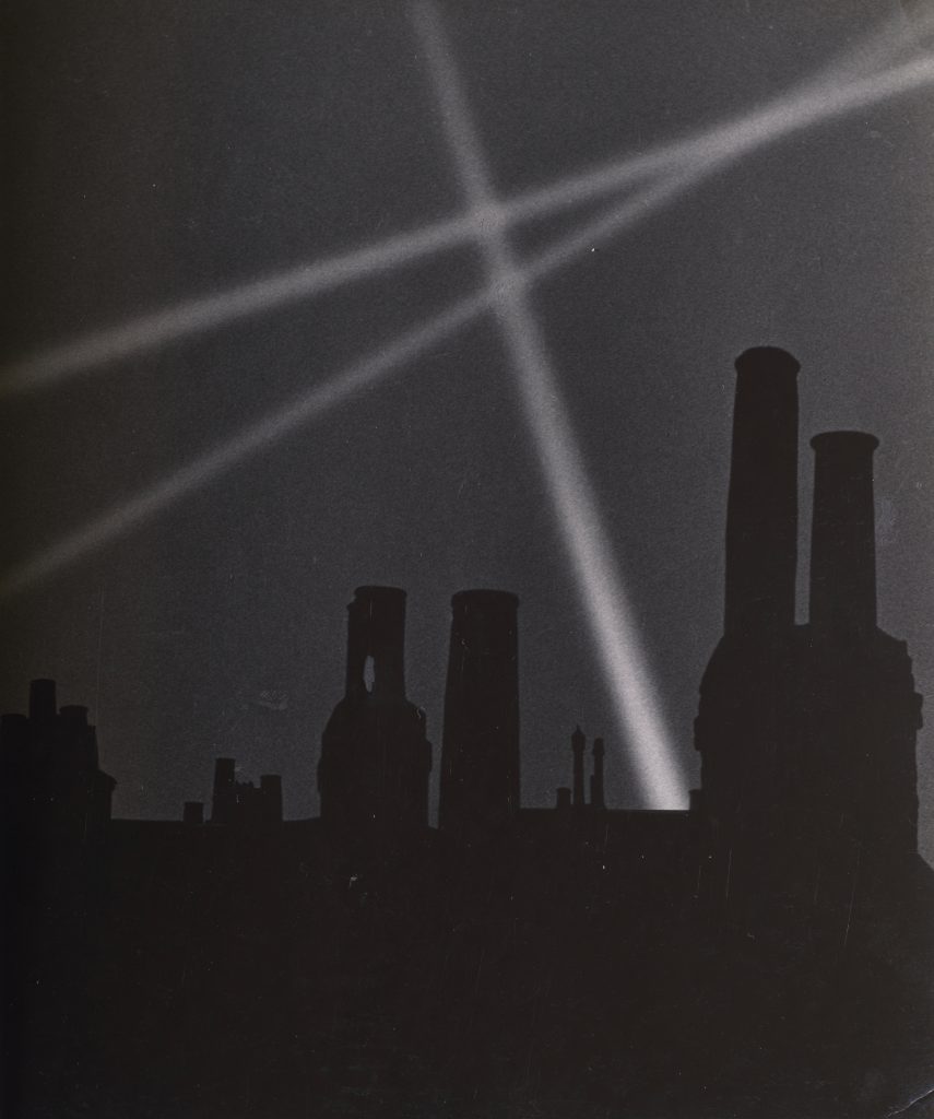 Bill Brandt, Searchlights over London, date unknown. © Bill Brandt / Bill Brandt Archive Ltd Black and white photograph of London at night