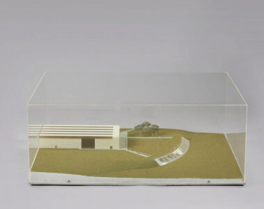 Space--S.89_Norman-Foster_Close-up-model-of-crescent-wing-Sainsbury-Centre_01