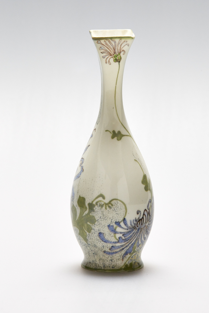 21058 - Vase - Sainsbury Centre