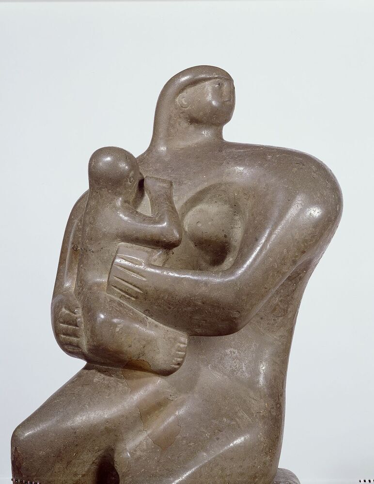 HENRY MOORE、Mother and Child 82 - Mother and Child - Sainsbury Centre