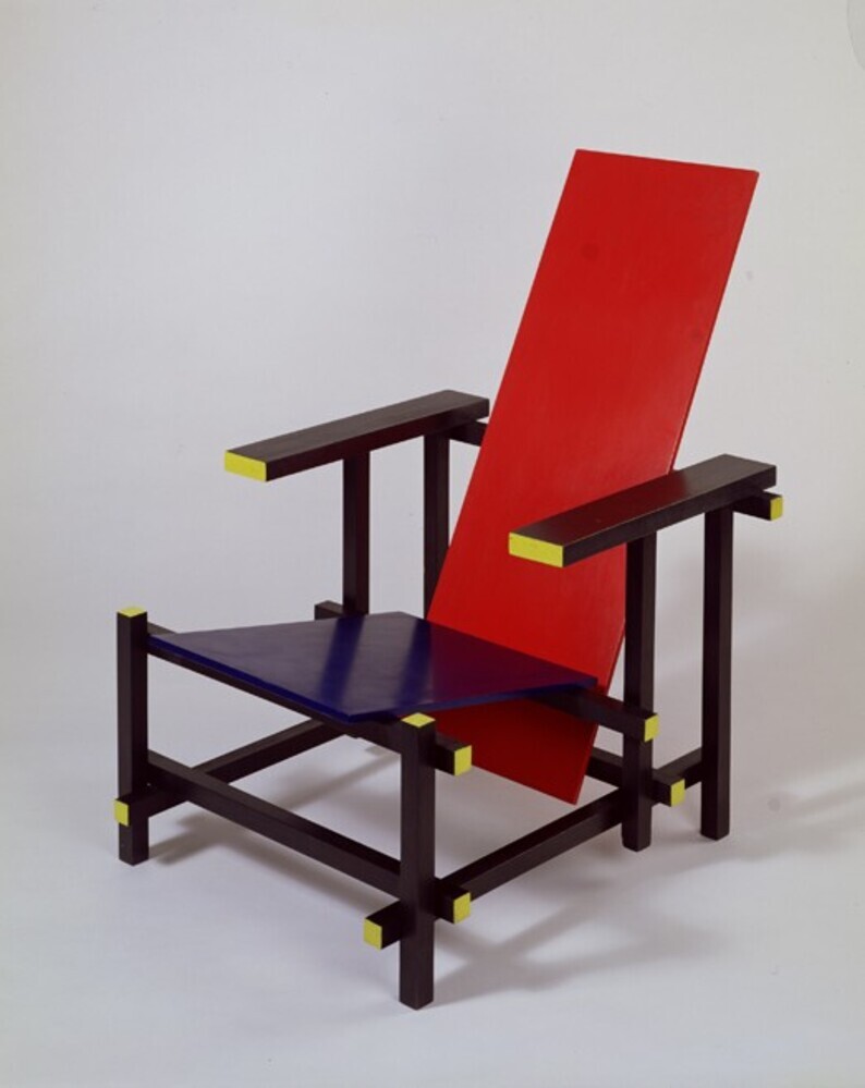 31220 - Red-Blue Chair - Sainsbury Centre